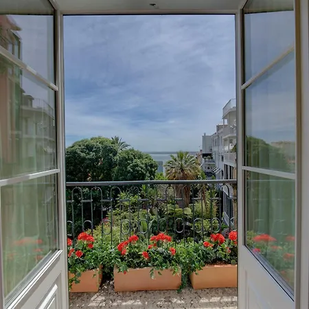 Flores 105 3* Lissabon