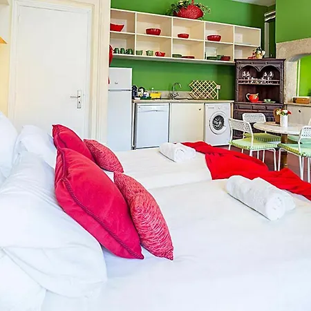 Flores 105 Πανσιόν