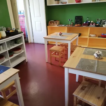 Flores 105 게스트하우스 3*