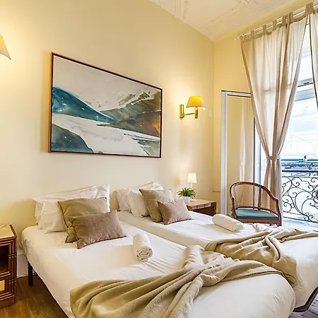 Flores 105 3* 리스본