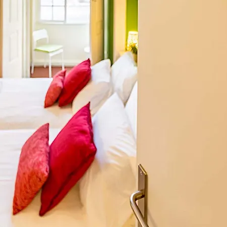 Flores 105 3* Lissabon